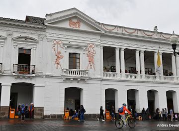 ecuador/amazon/landmark/palacio-arzobispal