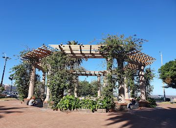 uruguay/montevideo/pocitos/landmark/plaza-tomas-gomensoro