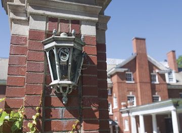 ohio/northeast-ohio/landmark/c-w-seiberling-mansion