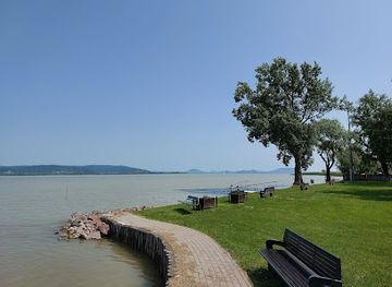 hungary/lake-balaton/landmark/kozsegi-strand