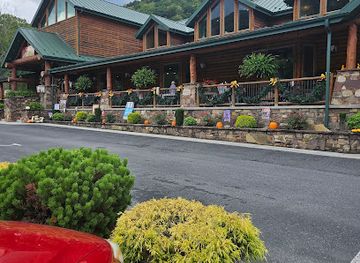 west-virginia/allegheny-highlands/landmark/smoke-hole-caverns