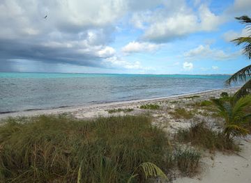 turks-and-caicos-islands/taylor-bay-beach/landmark/blue-hills-jetty