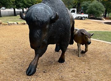 oklahoma/tulsa/landmark/the-herd-monument