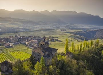 italy/val-di-non/landmark/castel-nanno