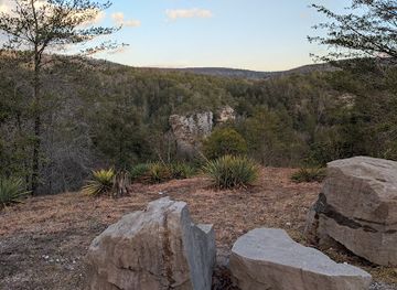 tennessee/sequatchie-valley/landmark/chimneys-state-natural-area