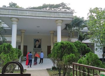 bangladesh/barisal/landmark/birshreshtho-captain-mohiuddin-jahangir-memorial-museum