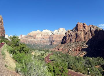 utah/mt-carmel/landmark/the-great-arch