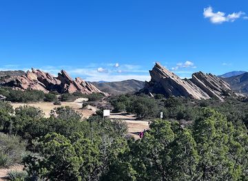 california/santa-clarita/landmark/vasquez-rocks-natural-area-and-nature-center