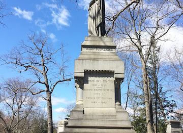 connecticut/waterbury/landmark/riverside-cemetery