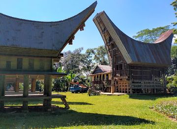 indonesia/tana-toraja/landmark/tongkonanna-puang-to-arasan