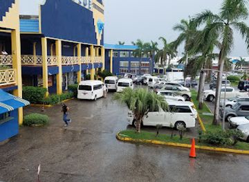 jamaica/north-coast/landmark/blue-diamond-shopping-mall