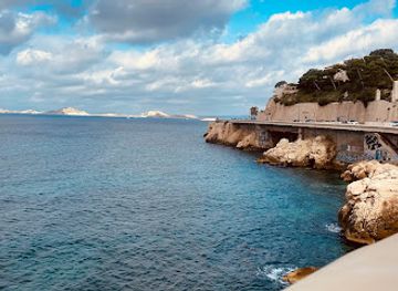 france/marseille/la-corniche/landmark/memorial-des-rapatries-d-algerie