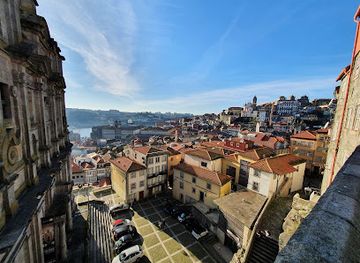 portugal/porto/ribeira/landmark/muralha-primitiva-do-porto