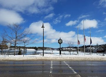 michigan/charlevoix/landmark/charlevoix-venetian-festival