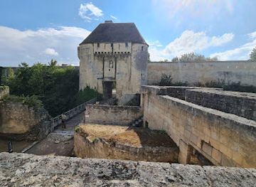 france/caen/landmark/porte-des-champs