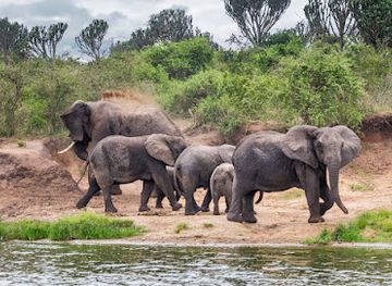 uganda/western-region/landmark/kazinga-channel