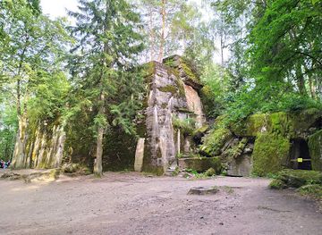 poland/masurian-lake-district/landmark/wolf-s-lair