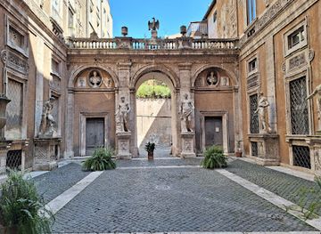 italy/rome/landmark/palazzo-mattei