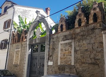 slovenia/koper/landmark/verzijev-portal