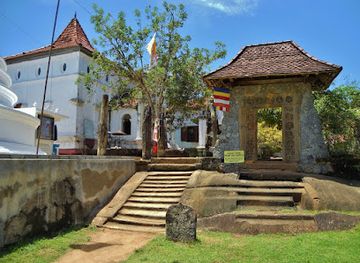 sri-lanka/bentota/landmark/galapatha-royal-temple