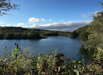 united-kingdom/south-glamorgan/landmark/cosmeston-lakes-country-park-medieval-village
