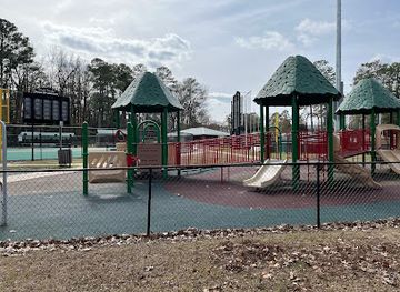 north-carolina/greenville/landmark/elm-street-park