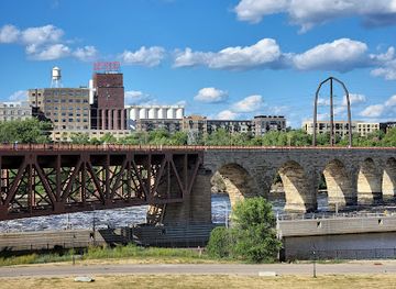 minnesota/minneapolis/northeast-minneapolis/landmark/mill-ruins-park