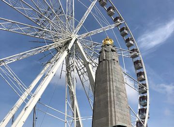 belgium/hesbaye/landmark/poelaert-place-ferris-wheel