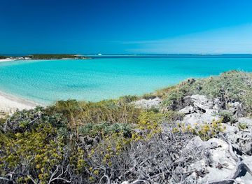 the-bahamas/acklins/landmark/long-cay