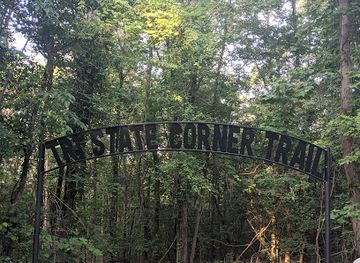 alabama/jackson-county-mountains/landmark/tennessee-alabama-georgia-stateline-marker