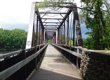 wisconsin/chippewa-valley/landmark/chippewa-river-trailhead