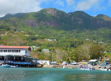 seychelles/bird-island/landmark/seychelles-yacht-club