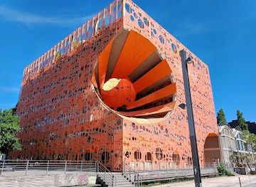 france/lyon/landmark/orange-cube