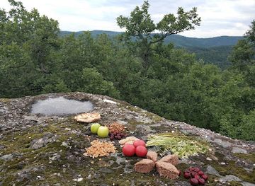 bulgaria/thrace/landmark/the-stone-thracian-sanctuary