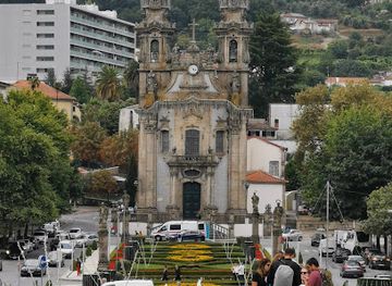 portugal/guimaraes/landmark/penha-cable-car