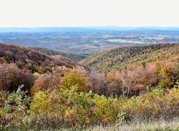 virginia/blue-ridge-parkway/landmark/taylor-mountain-overlook