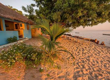 senegal/casamance/landmark/campement-le-lamantin