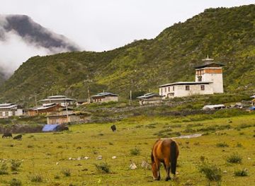 bhutan/bumthang-valley/landmark/lunana-village