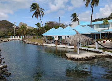 saint-vincent-and-the-grenadines/petit-st-vincent/landmark/clifton-harbour