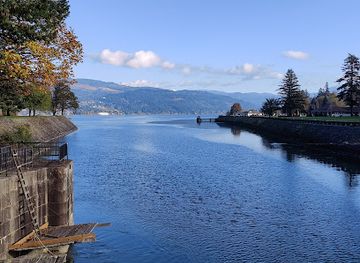 oregon/hood-river-county/landmark/cascade-locks-marine-park