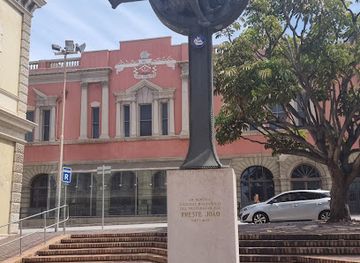 south-africa/port-elizabeth/landmark/monument-to-prester-john