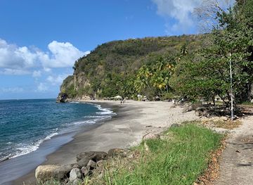 saint-lucia/vieux-fort-quarter/landmark/anse-mamin-beach