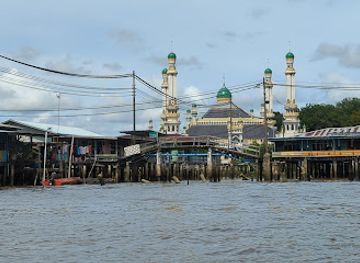 brunei/mukim-bangar/landmark/kampong-sungai-bunga-water-village