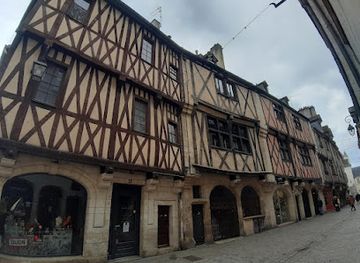 france/dijon/quartier-des-antiquaires/landmark/rue-verrerie