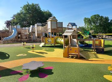 united-kingdom/huntingdonshire/landmark/sacrewell-farm