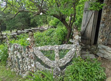 arkansas/ozark-mountains/landmark/quigley-s-castle