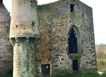 france/poitou-charentes/landmark/chateau-de-glenay