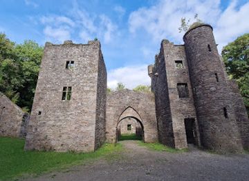 ireland/county-tipperary/landmark/carey-s-castle