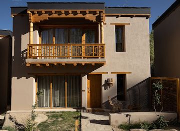 india/leh/landmark/dolkhar-resort