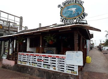 ecuador/puerto-ayora/landmark/tropic-bird-cafe